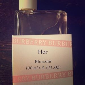 Burberry Her Blossom 3.3oz full brand new bottle